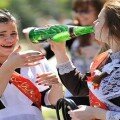 Na Rossii shkol'nikam zapretili provodit' vypusknye v kafe i restoranah