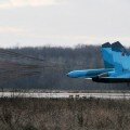 Rossijskij istrebitel' SU-34 oprokinulsja pod Voronezhem
