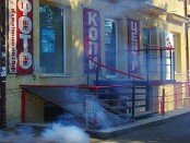 В Одессе радикалы забросали петардами ЛГБТ-активистов