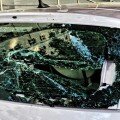 V Moskve obezumevshie vatniki razbili avto iz Ukrainy
