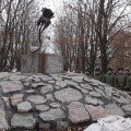 Памятник Беркуту на зоне в Донецке