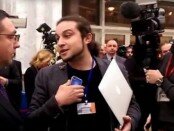 gavkajuschij-zhurnalist-lifenews-kadr-iz-video_rect_598bac7166d9b3f3222da4f20d878f08