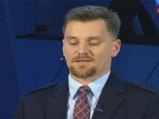 Poljak postavil na mesto orushhuju staju vatnikov