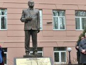 Pamjatnik Zhirinovskomu